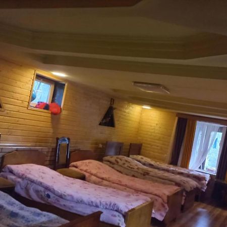 Bezengi Guest House Lalkhori Exteriör bild